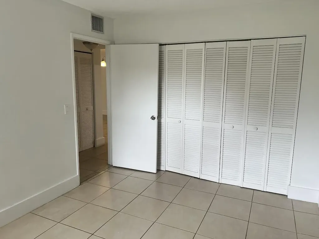 1453 Lake Crystal Drive West Palm Beach FL 33411