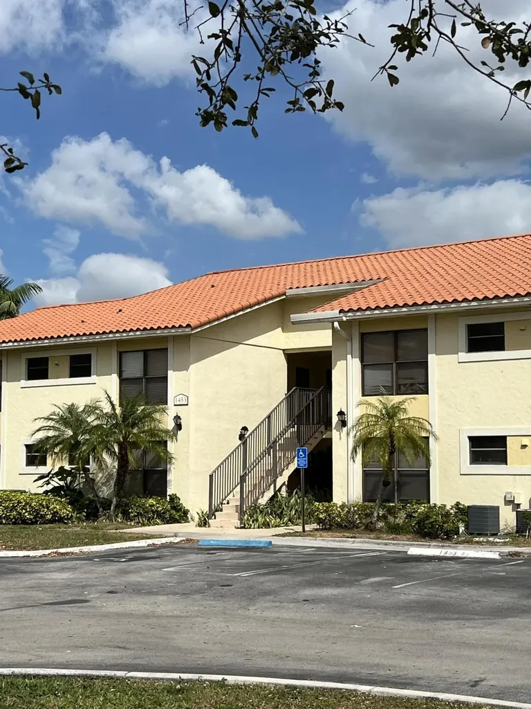 1453 Lake Crystal Drive West Palm Beach FL 33411
