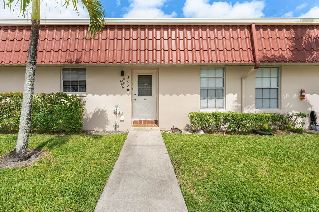 852 Salem Lane Lake Worth FL 33467