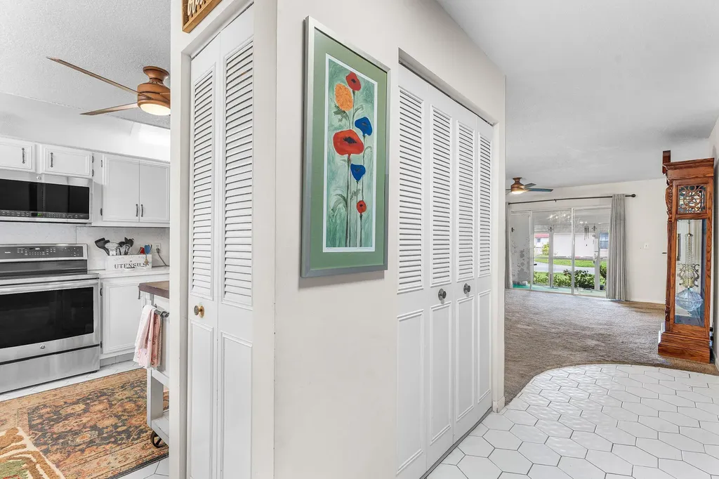 852 Salem Lane Lake Worth FL 33467