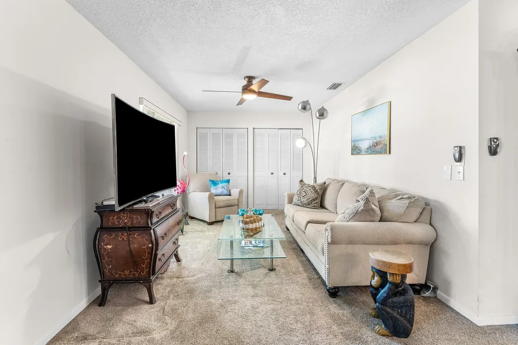 852 Salem Lane Lake Worth FL 33467