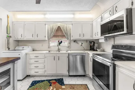 852 Salem Lane Lake Worth FL 33467
