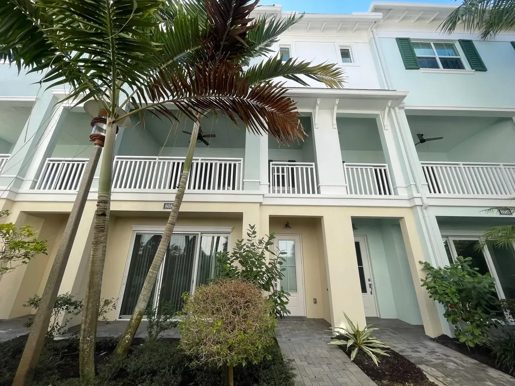 8086 Hobbes Way Palm Beach Gardens FL 33418