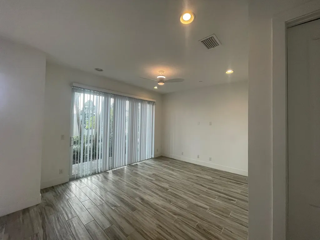 8086 Hobbes Way Palm Beach Gardens FL 33418
