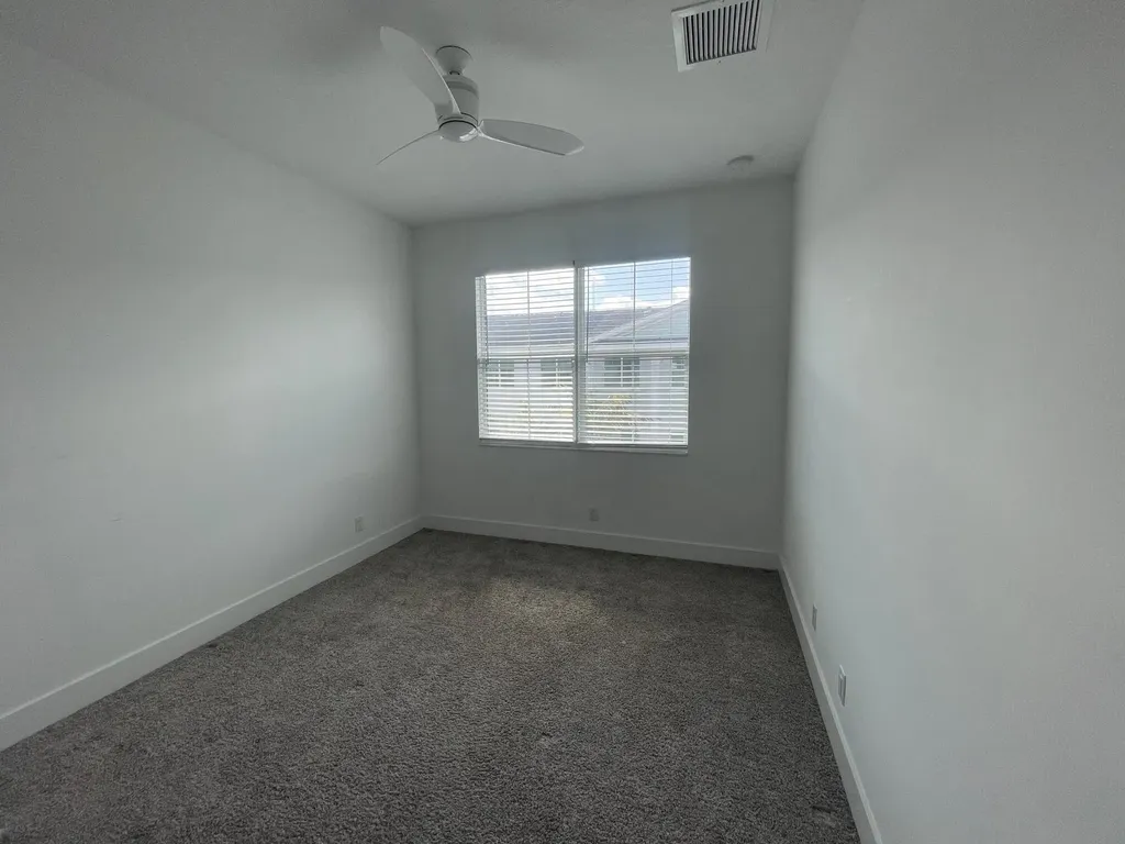 8086 Hobbes Way Palm Beach Gardens FL 33418