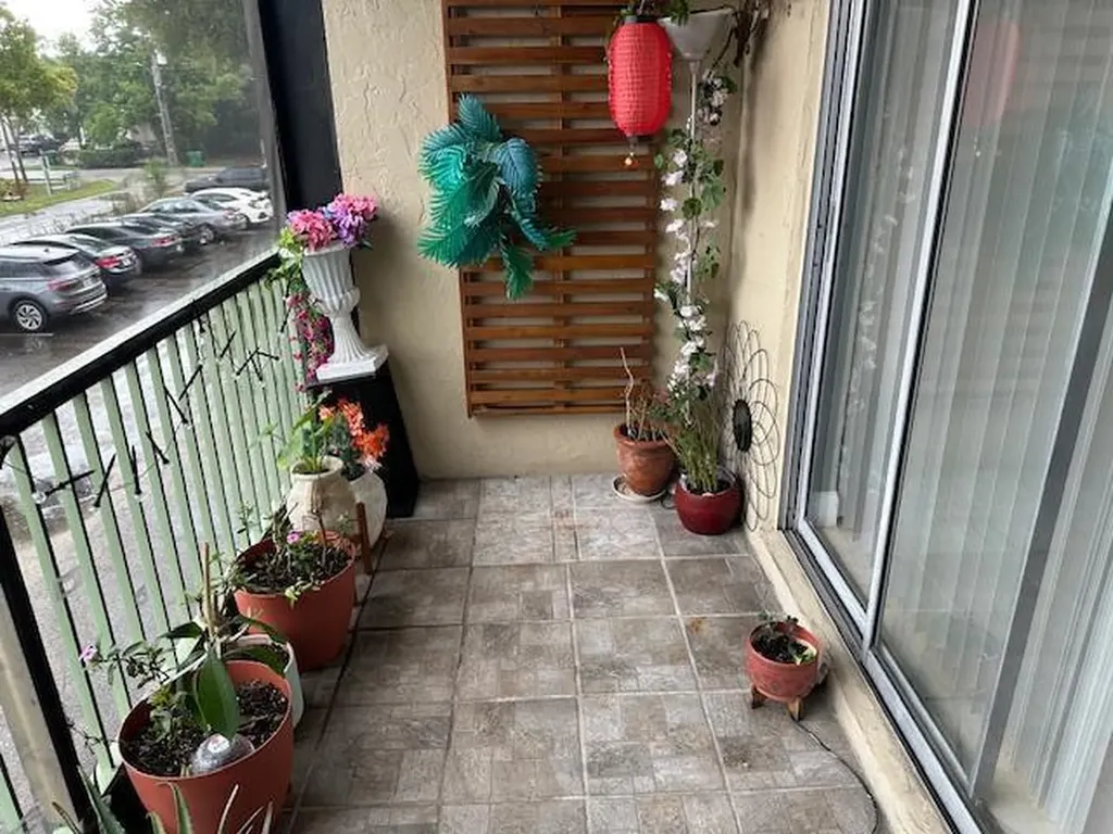 4147 NW 90th Avenue Coral Springs FL 33065
