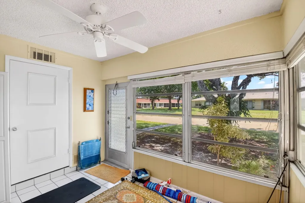 260 Cape Cod Circle Lake Worth FL 33467