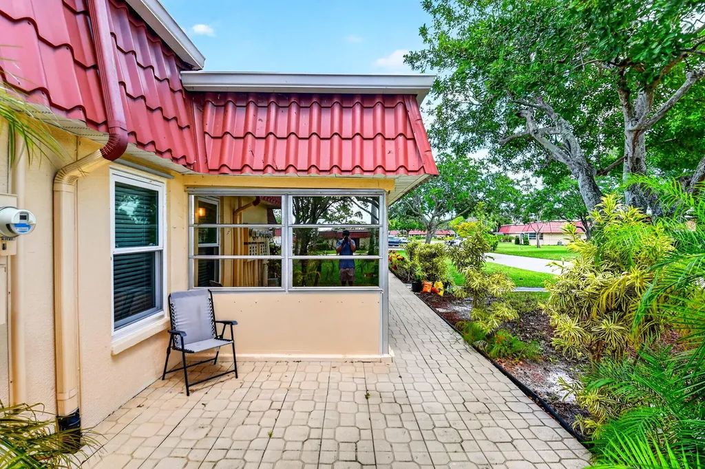 260 Cape Cod Circle Lake Worth FL 33467