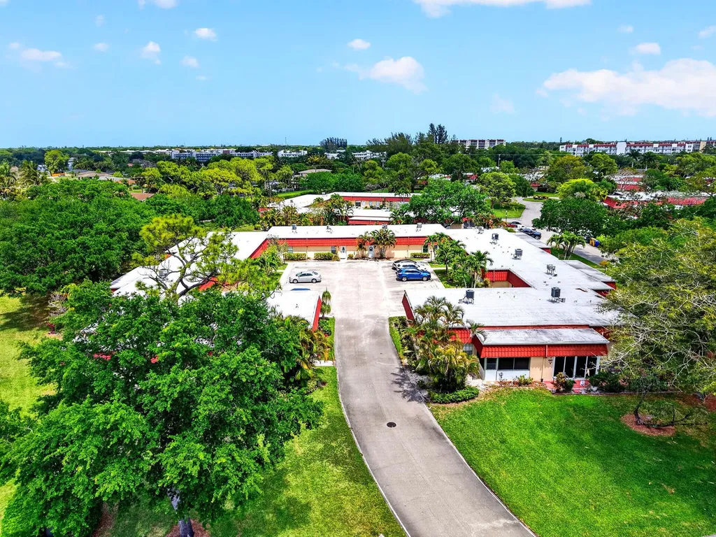 260 Cape Cod Circle Lake Worth FL 33467
