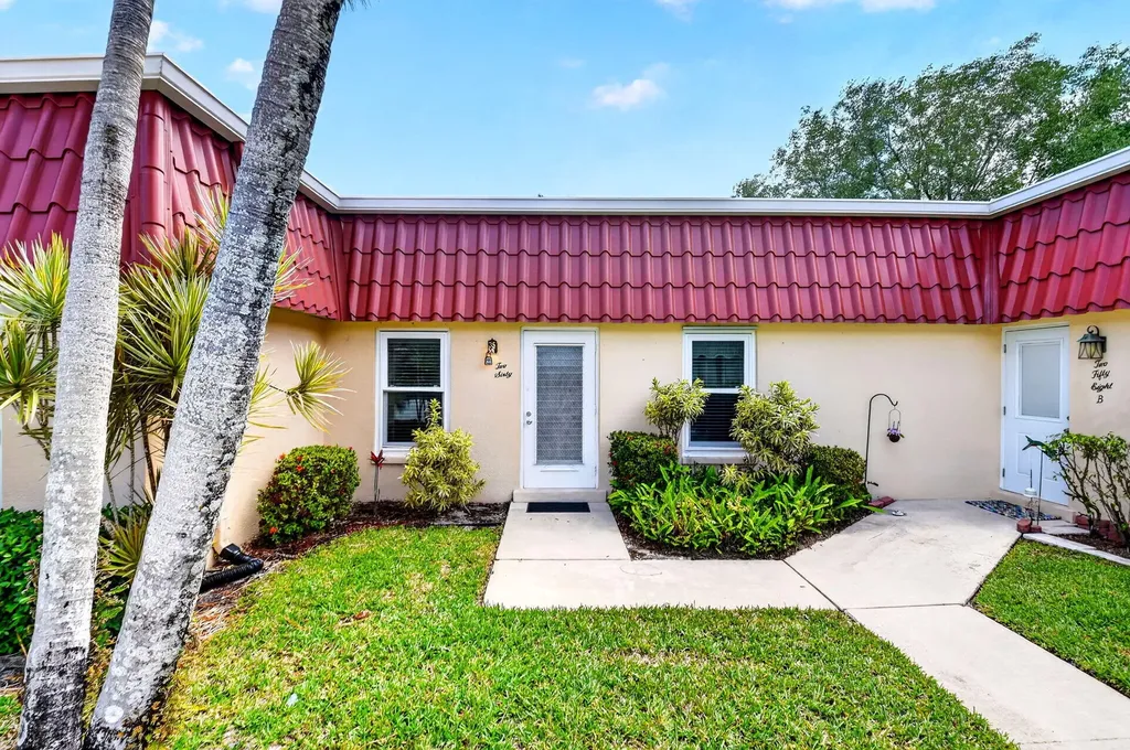 260 Cape Cod Circle Lake Worth FL 33467