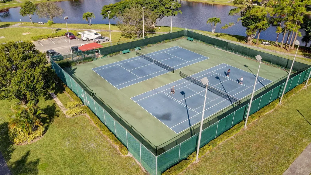 260 Cape Cod Circle Lake Worth FL 33467