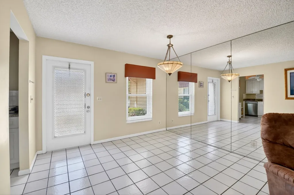 260 Cape Cod Circle Lake Worth FL 33467