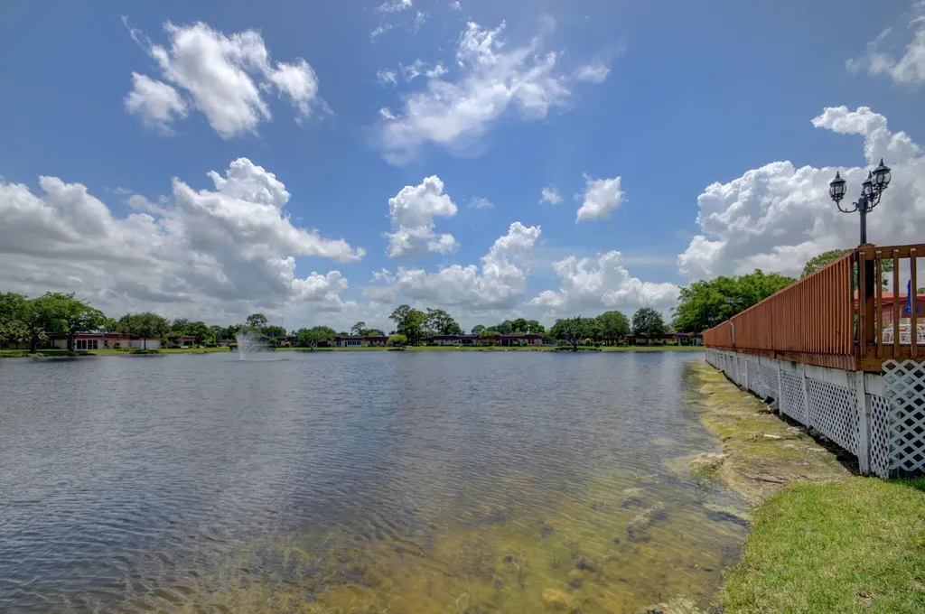260 Cape Cod Circle Lake Worth FL 33467
