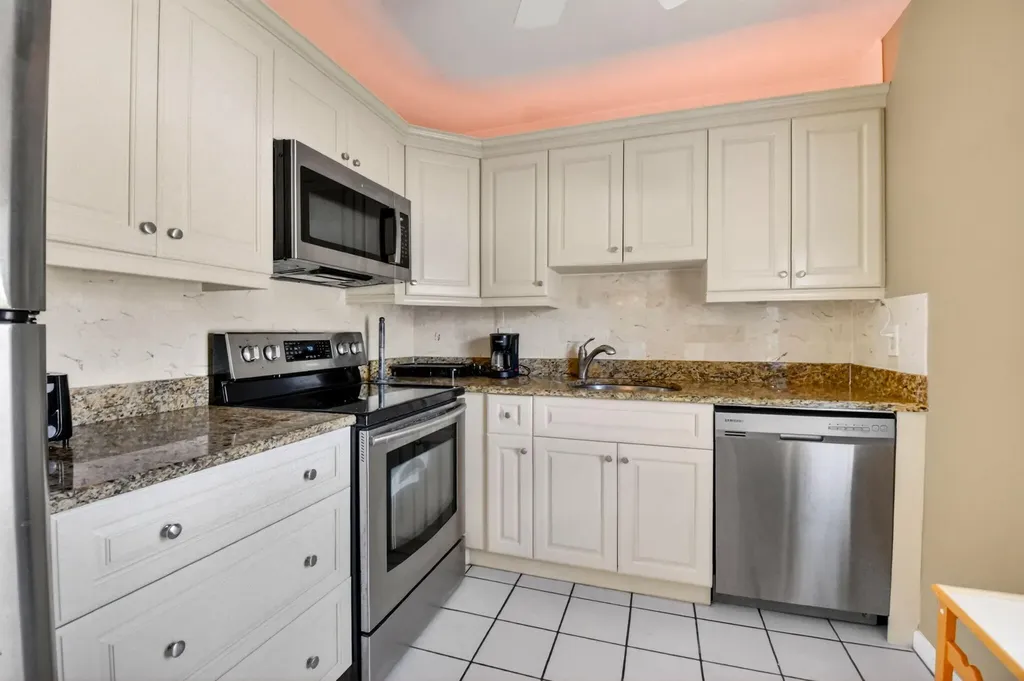 260 Cape Cod Circle Lake Worth FL 33467