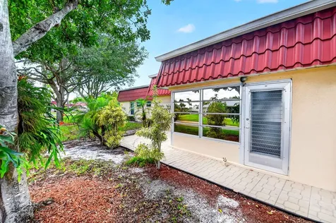 260 Cape Cod Circle Lake Worth FL 33467