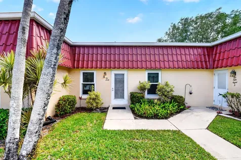 260 Cape Cod Circle Lake Worth FL 33467
