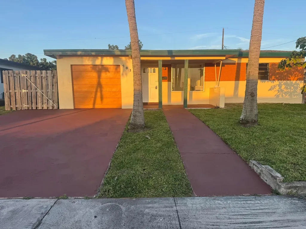 701 NW 74th Avenue Hollywood FL 33024