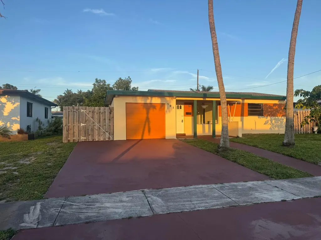701 NW 74th Avenue Hollywood FL 33024