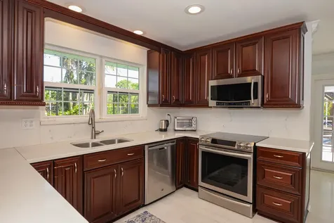 1530 SE Sunshine Avenue Port St Lucie FL 34952