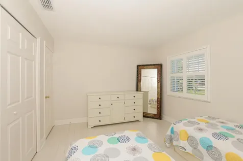 1530 SE Sunshine Avenue Port St Lucie FL 34952