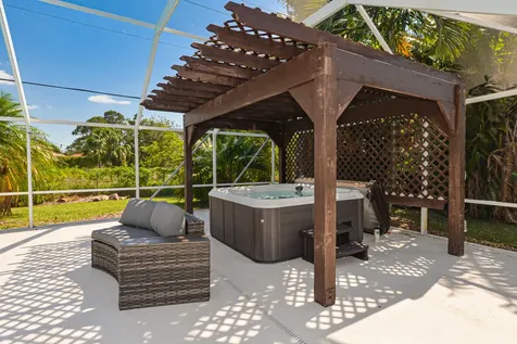 1530 SE Sunshine Avenue Port St Lucie FL 34952