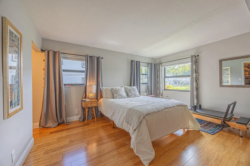3001 SW 21st Terrace Delray Beach FL 33445