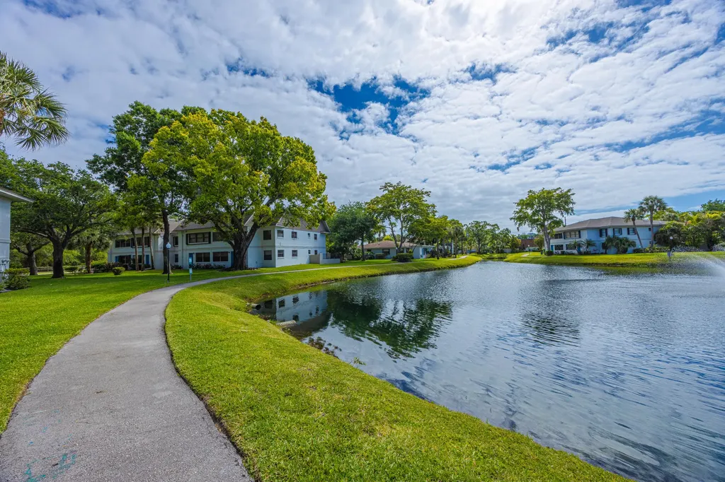 3001 SW 21st Terrace Delray Beach FL 33445