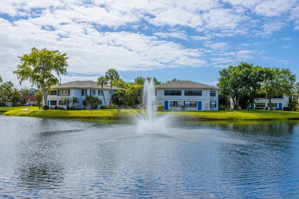3001 SW 21st Terrace Delray Beach FL 33445