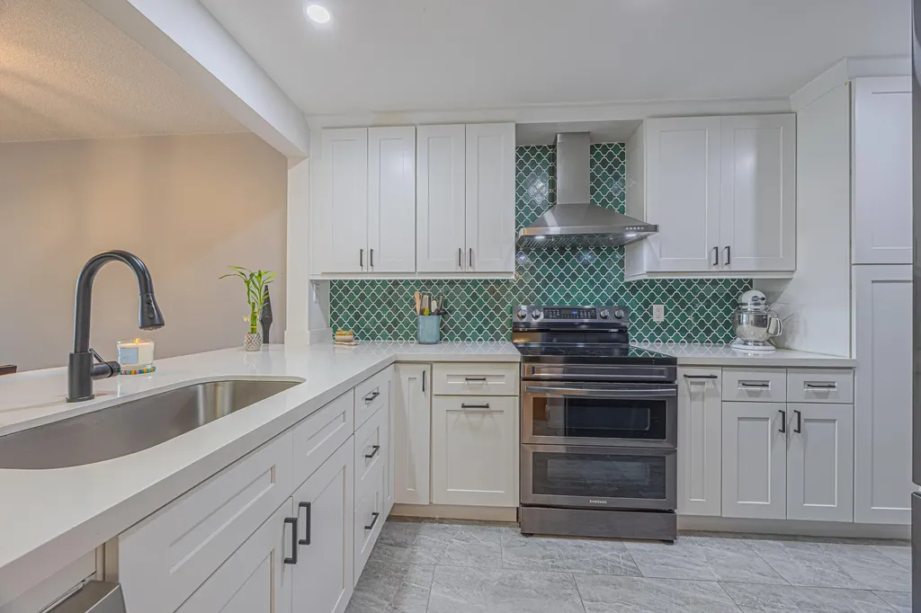 3001 SW 21st Terrace Delray Beach FL 33445