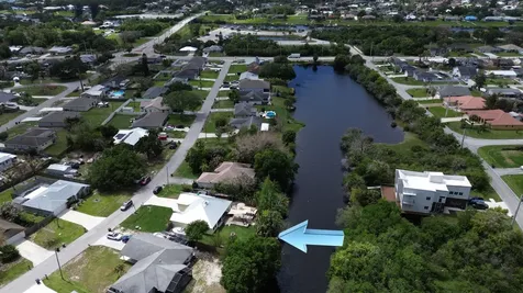 2530 SE Hemsing Street Port St Lucie FL 34984