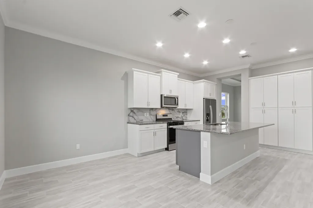 5182 Liberty Lane Westlake FL 33470