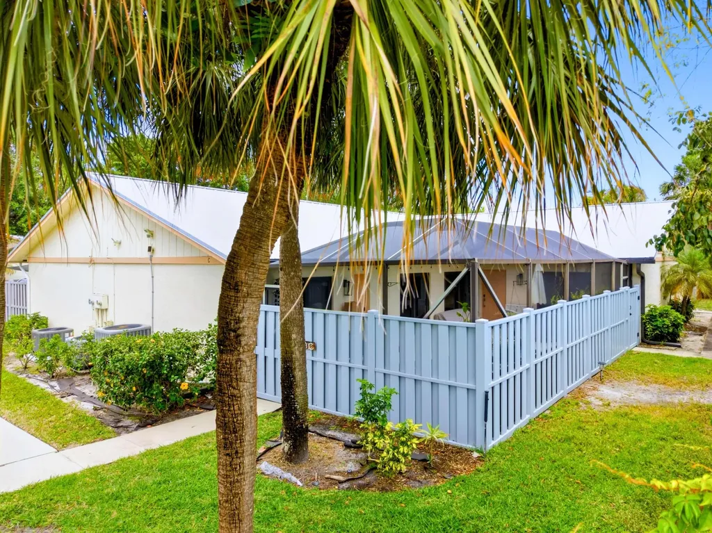 8920 Thumbwood Circle Boynton Beach FL 33436