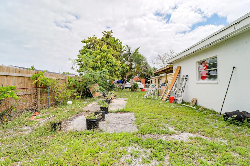 219 NE 6th Avenue Boynton Beach FL 33435