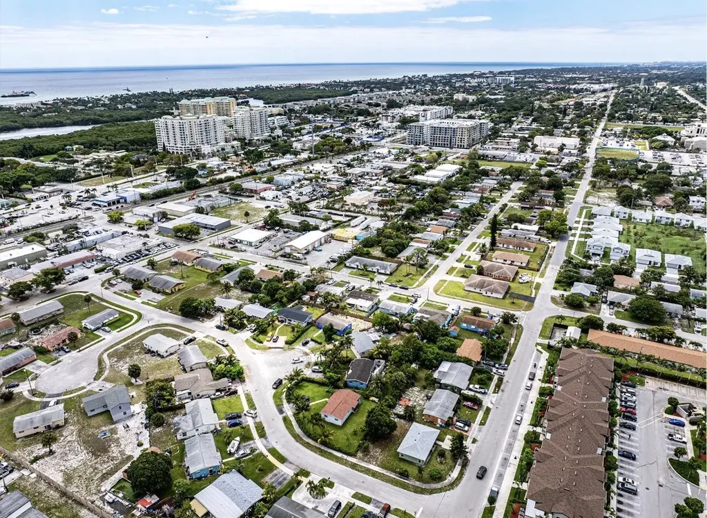 219 NE 6th Avenue Boynton Beach FL 33435