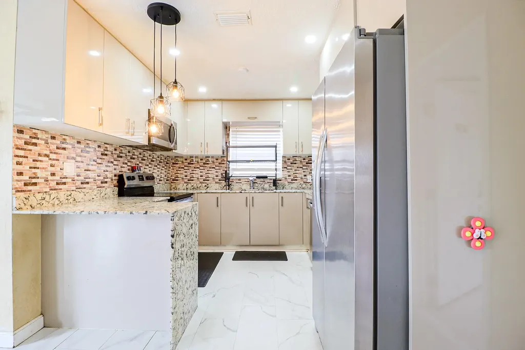 219 NE 6th Avenue Boynton Beach FL 33435