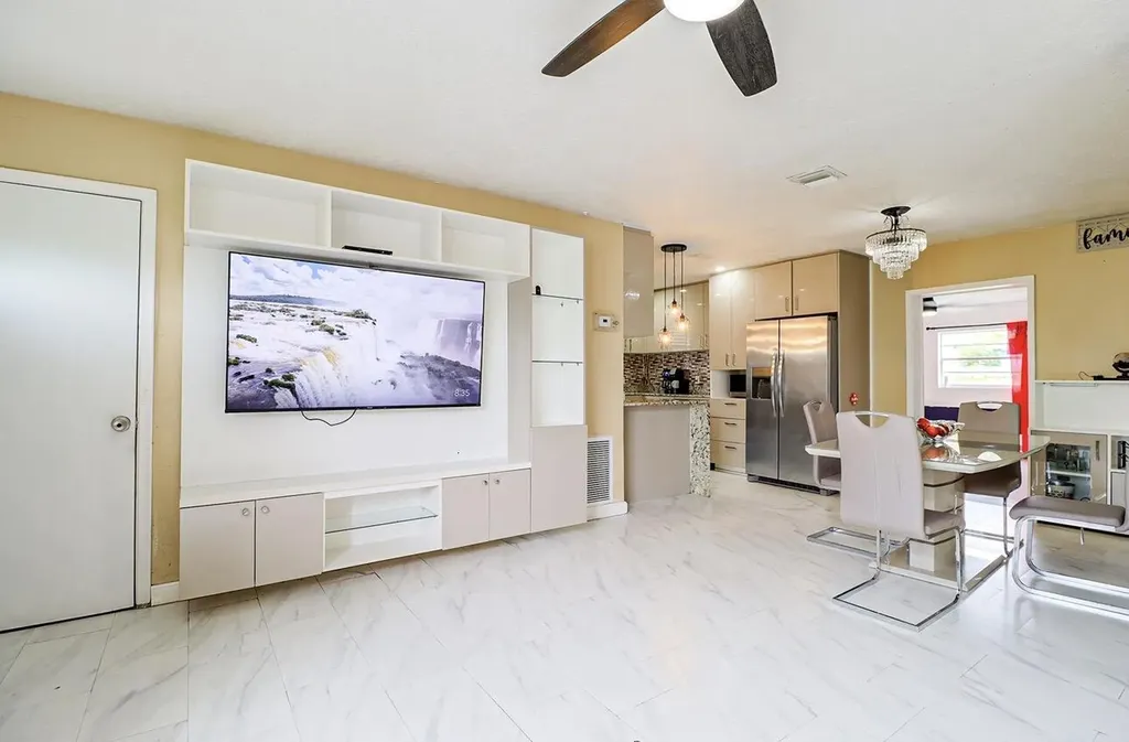219 NE 6th Avenue Boynton Beach FL 33435