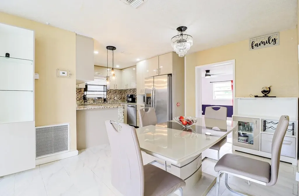 219 NE 6th Avenue Boynton Beach FL 33435