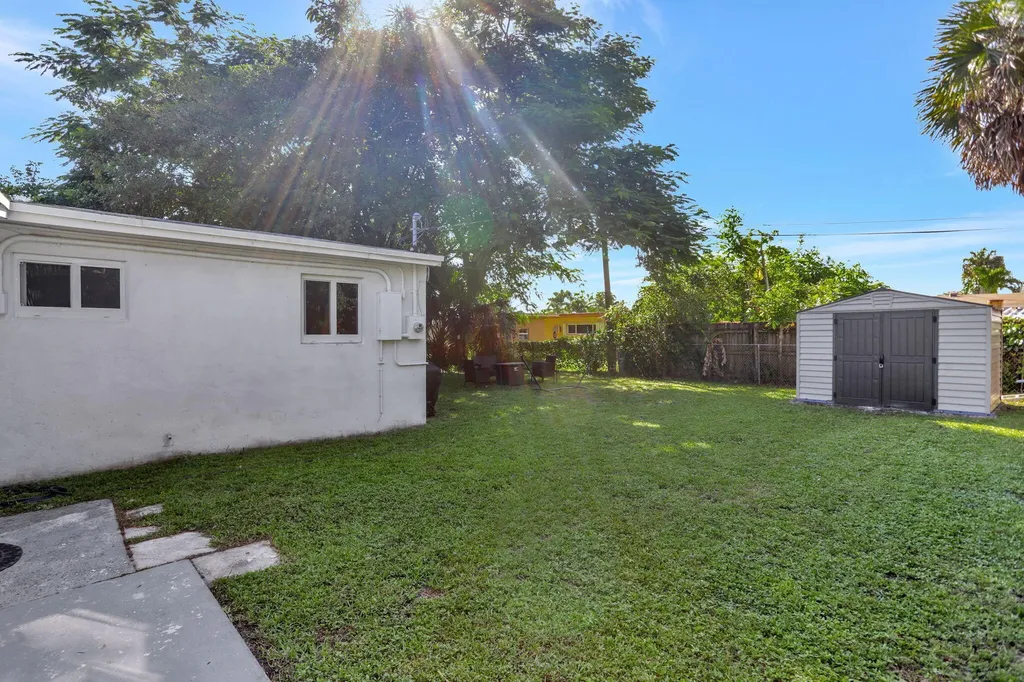3440 NW 8th Court Fort Lauderdale FL 33311