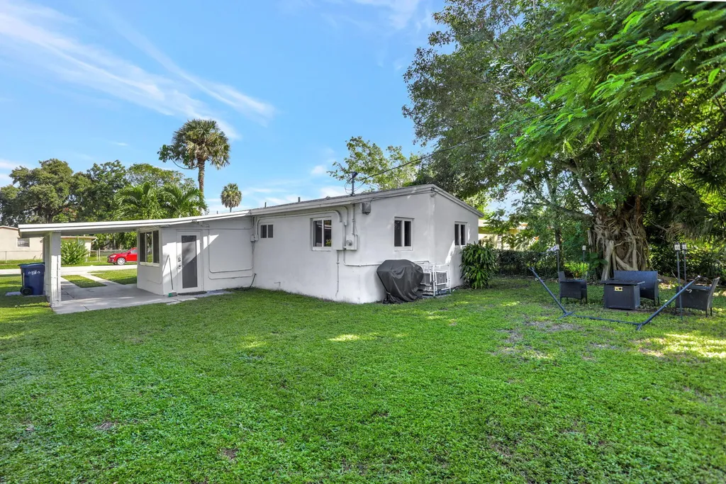 3440 NW 8th Court Fort Lauderdale FL 33311