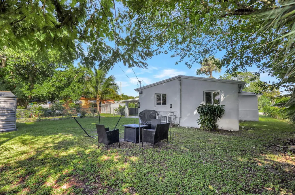 3440 NW 8th Court Fort Lauderdale FL 33311