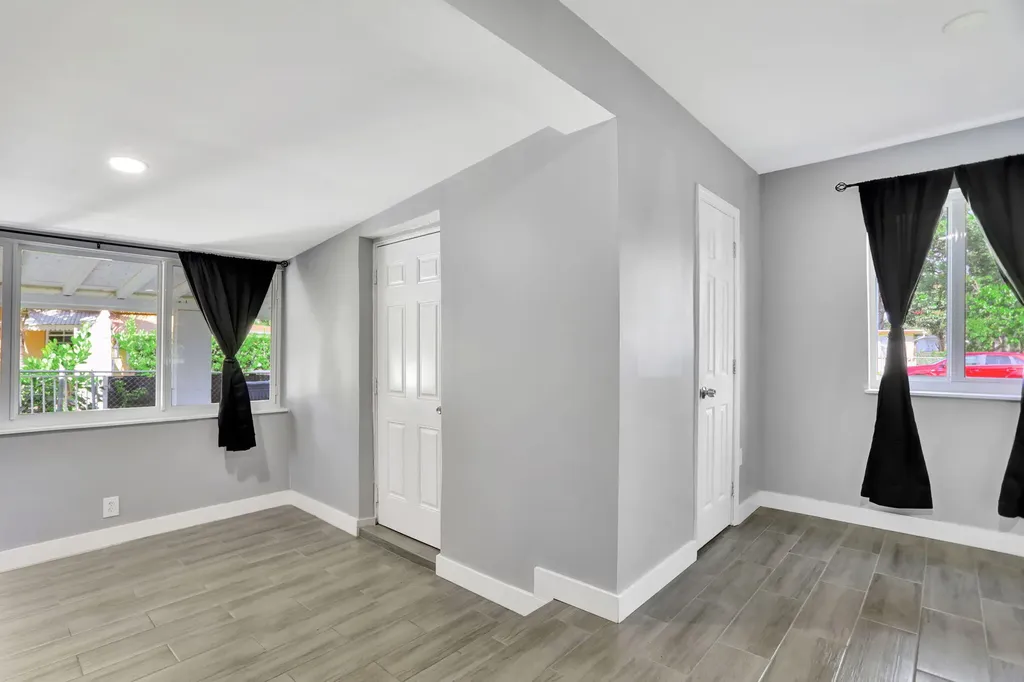 3440 NW 8th Court Fort Lauderdale FL 33311