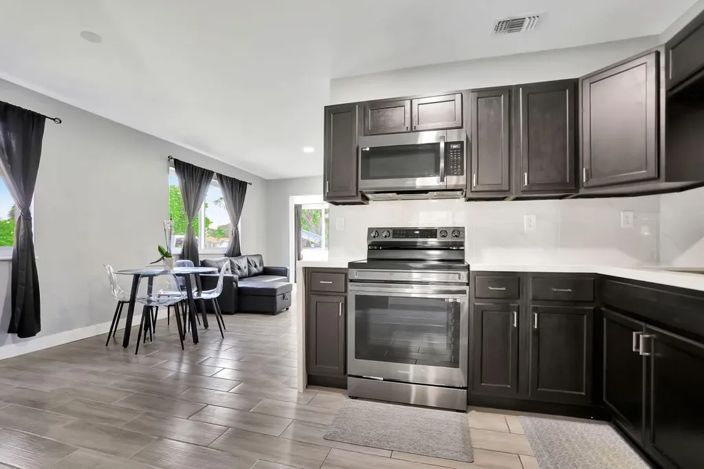 3440 NW 8th Court Fort Lauderdale FL 33311