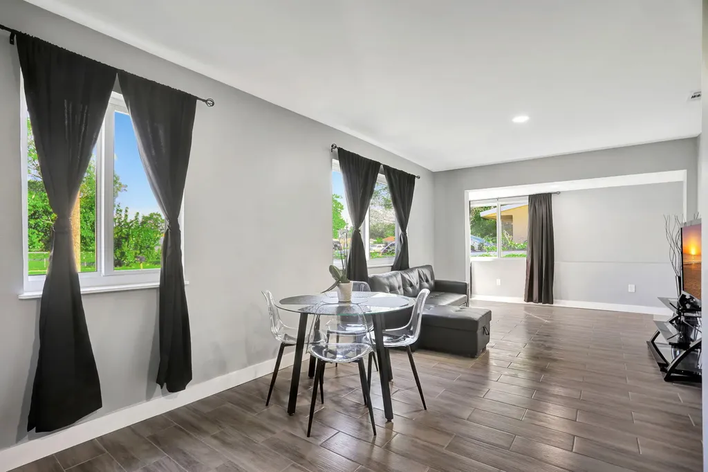 3440 NW 8th Court Fort Lauderdale FL 33311