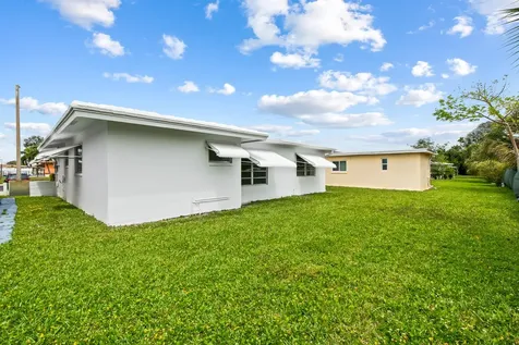 4524 NW 43rd Avenue Tamarac FL 33319
