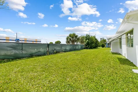 4524 NW 43rd Avenue Tamarac FL 33319