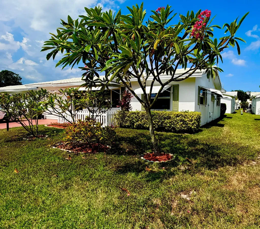 112 SW 9th Street Boynton Beach FL 33426