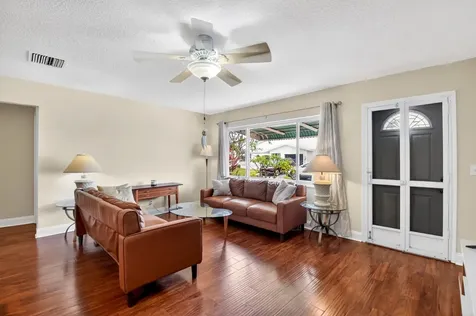 112 SW 9th Street Boynton Beach FL 33426