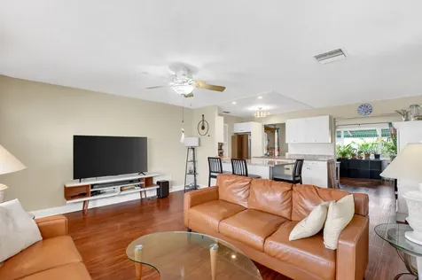 112 SW 9th Street Boynton Beach FL 33426