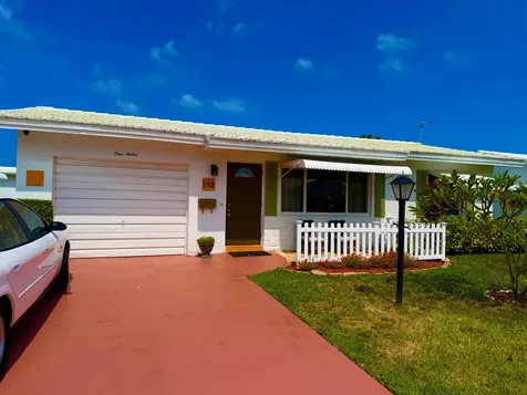 112 SW 9th Street Boynton Beach FL 33426