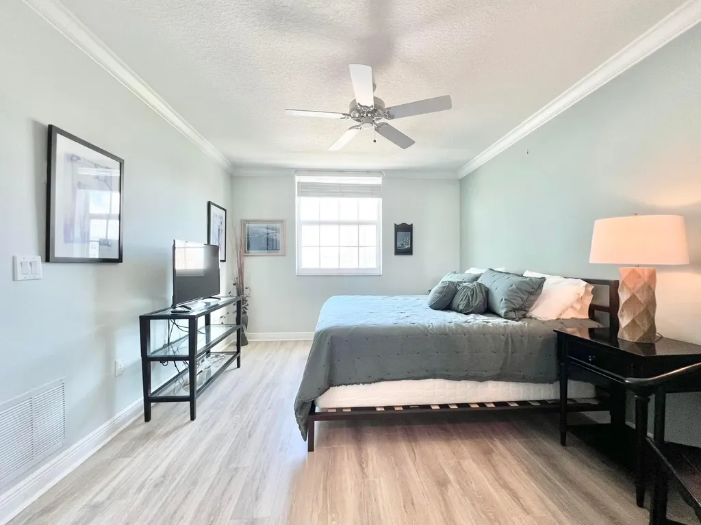 610 Clematis Street West Palm Beach FL 33401